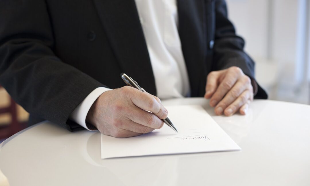 Explorer_les_différences_entre_le_contrat_de_professionnalisation_et_l_apprentissage